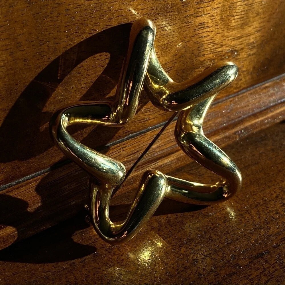 Statement Large Chunky Gold Tone 3D Star ⭐️ Brooch Vintage - Picture 8 of 9